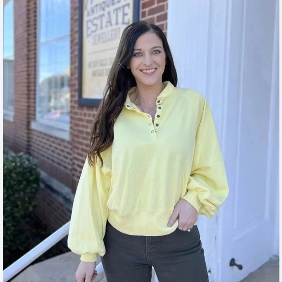 Peach Love Yellow 3/4 Snap Pullover - Medium - Picture 1 of 6